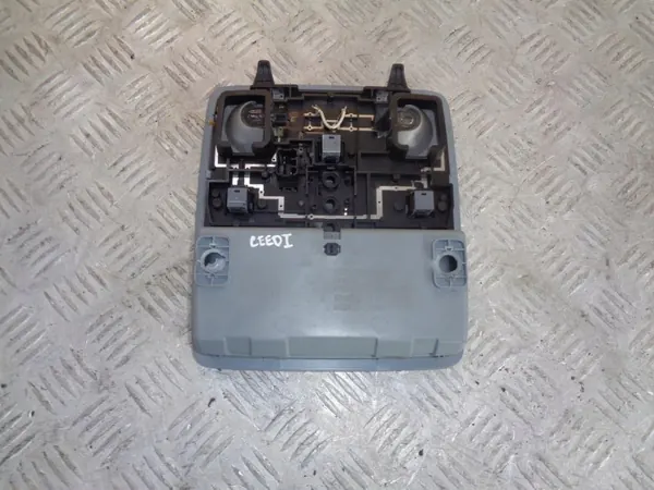OEM 9282/70-1H000 Luz de Teto Kia Ceed com Porta-Óculos image 3