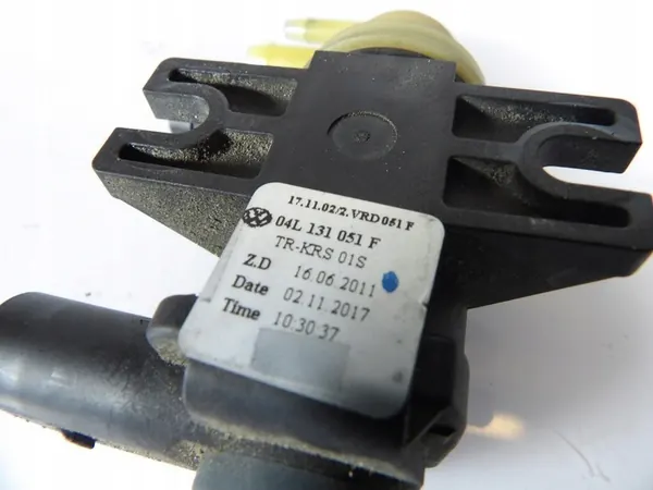 Válvula de vácuo SKODA OCTAVIA III 1.6TDI 04L131051F image 3