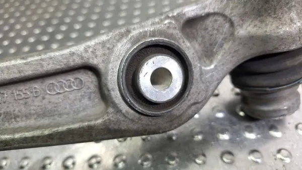 Braccio di controllo anteriore sinistro Audi A4 A5 A6 A7 Q5 OE image 7