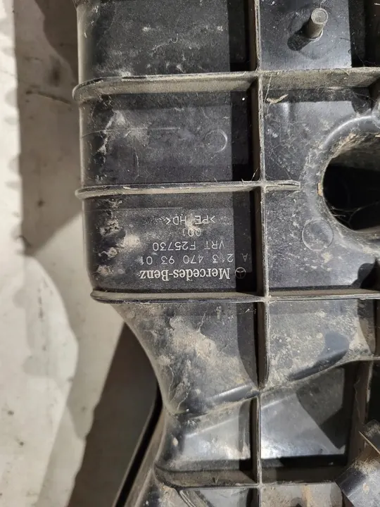 CAPOT DE RÉSERVOIR ADBLUE MERCEDES A0993400000 image 3