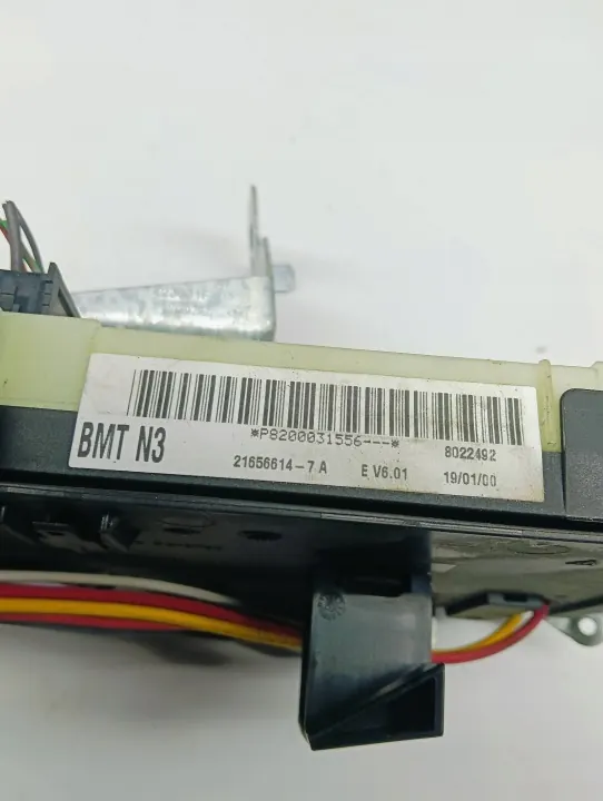 Zekeringmodule Renault CLIO II - Gebruikt OE-Onderdeel image 4