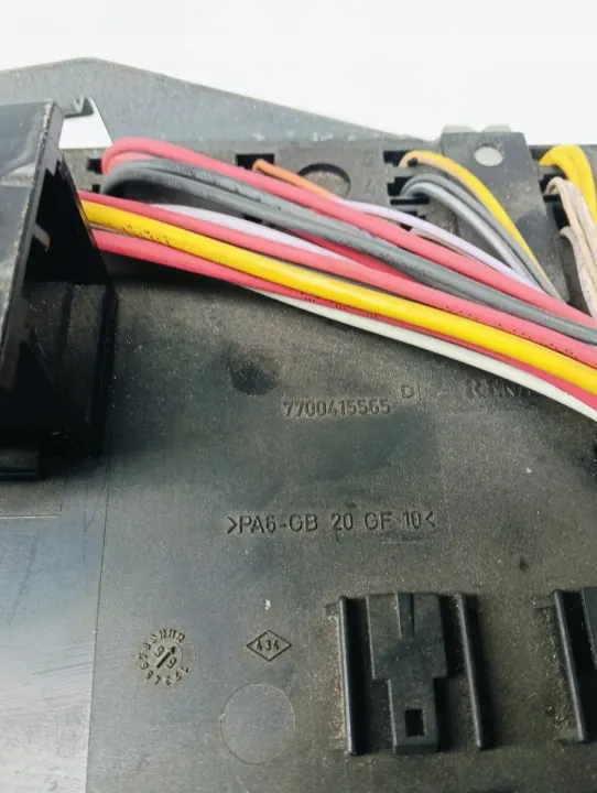 Zekeringmodule Renault CLIO II - Gebruikt OE-Onderdeel image 5