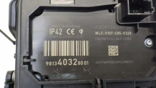 Bac de chargeur induction Citroen DS7 OEM 9813403280 image 9