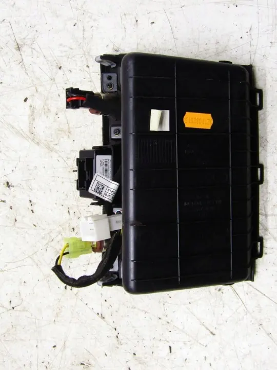 Painel AUX/USB Hyundai Tucson III OEM 84630-D79104X image 4