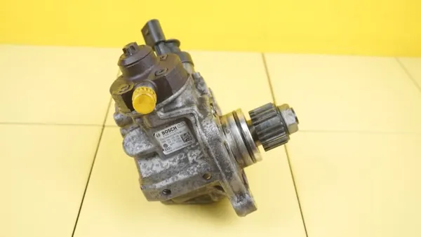 Bomba inyección OEM 0445010677 para 3.0 D image 3