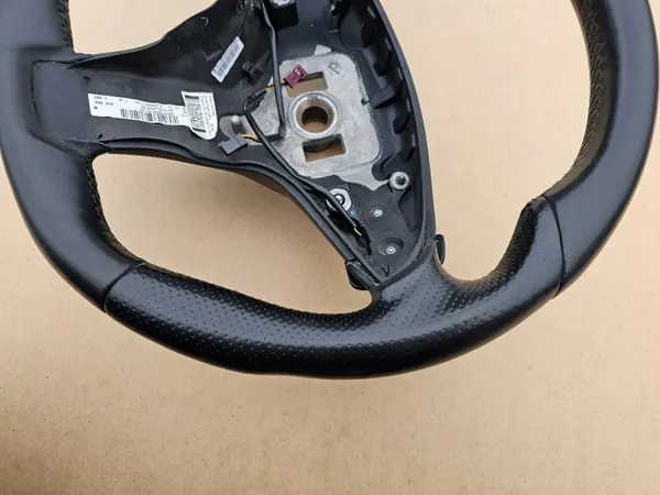 OEM 2074601203 Nahkaohjauspyörä musta Mercedes image 4