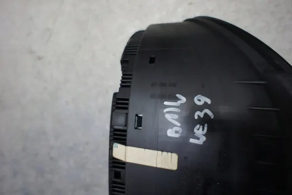 BMW E39 Nopeusmittari 2.2 Bensiini 62116907015 image 3