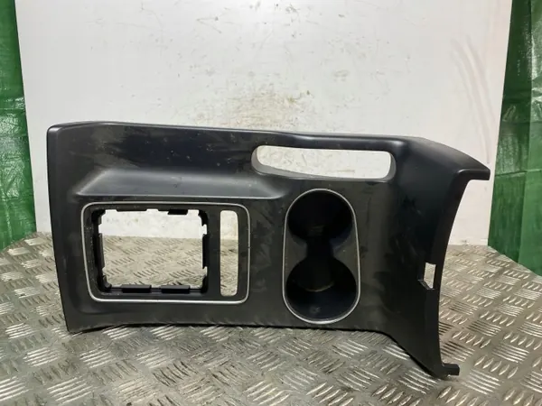 Kia Sorento 2016 Tunkin runko OEM 84651C5800 image 2
