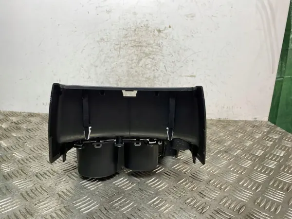 Kia Sorento 2016 Tunkin runko OEM 84651C5800 image 3