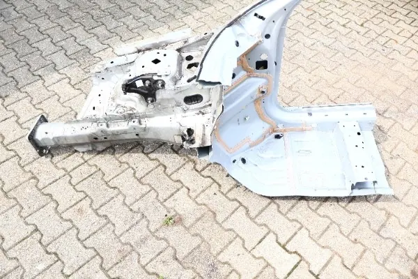 Volvo XC60 I Kwartheffer Rechts Voor OEM 1206097235 image 4