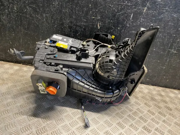 Carcasa del soplador OEM 272708103R para Renault Twingo Z.E image 2