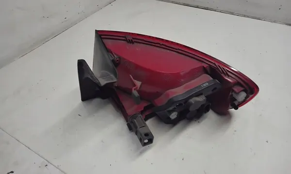 Lámpara trasera izquierda AUDI A4 (B8) 2009 8K5945095D image 3