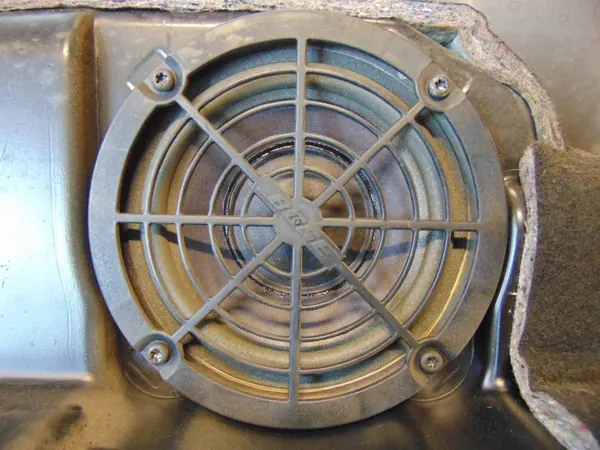Amplificateur Subwoofer Bose OEM 4B9035392 pour Audi A6 C5 image 2