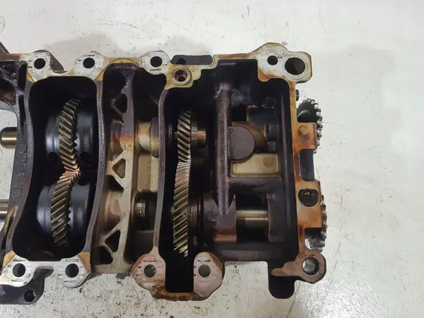 Bomba de aceite Audi 2.0 FSI 06B103535B image 9