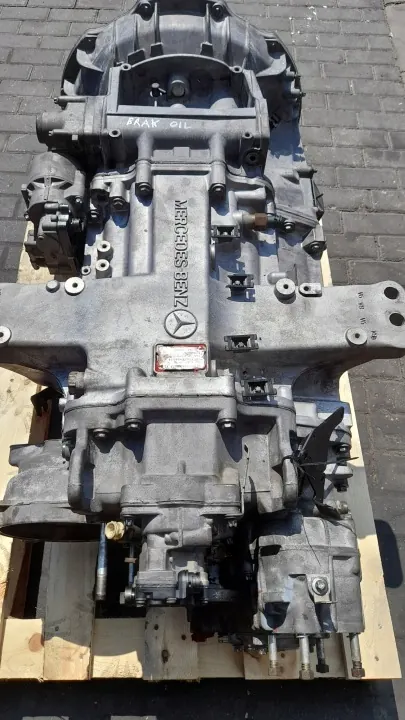 Caja de cambios manual Mercedes G231-16 usada image 2