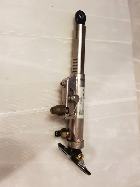OEM 1298600335 Katkonaktor Mercedes R129:lle image 2