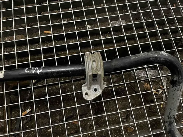 BMW M2 F87 Etustabilisaattori OEM 228476201 image 4