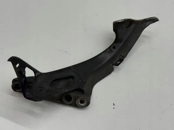 Kotflügelhalter vorne rechts OEM 4G0821136A Schwarz image 4
