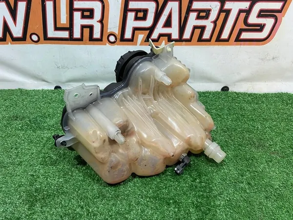 Depósito de expansión Jaguar X761 HX73-8A080-AA image 3