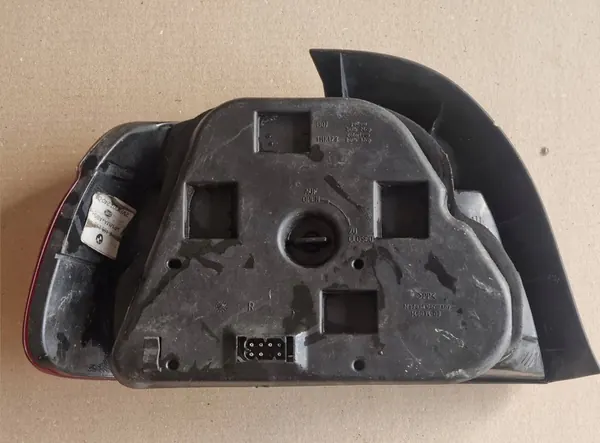 BMW E39 Luz Trasera Derecha 2496298 image 3