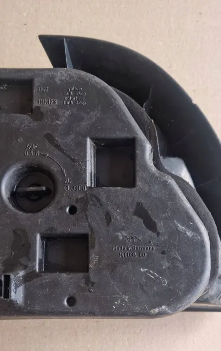 BMW E39 Luz Trasera Derecha 2496298 image 4