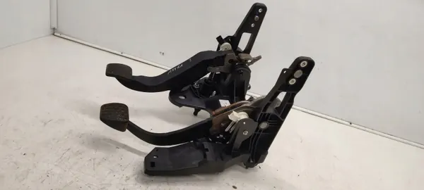 Pédales OPEL OEM 13315200 pour Astra 4 J 2.0CDTI image 3