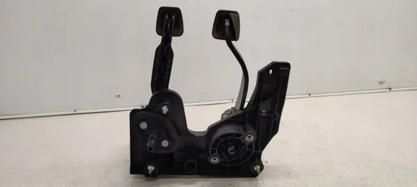 Pédales OPEL OEM 13315200 pour Astra 4 J 2.0CDTI image 8