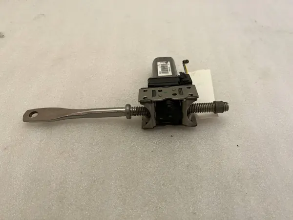 Moteur de siège Jaguar XE OEM 984686105 - Occasion image 3