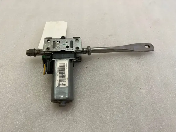 Moteur de siège Jaguar XE OEM 984686105 - Occasion image 4