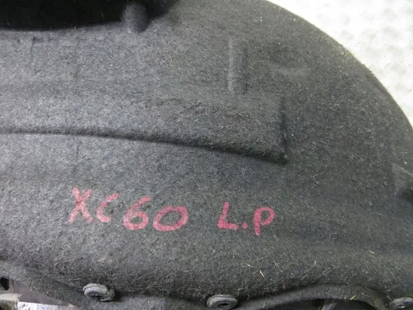 VOLVO XC60 Vasemman Etupyörän Kaari 31298150 image 10