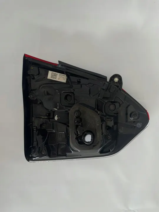 SUBARU FORESTER V Lámpara Trasera Derecha 84251SJ000 image 2