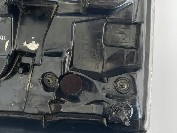 SUBARU FORESTER V Lámpara Trasera Derecha 84251SJ000 image 3