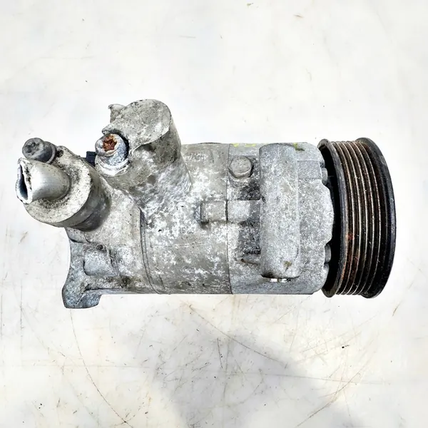 Ilmastointikompressori Audi VW Skoda 1K0820803A image 2