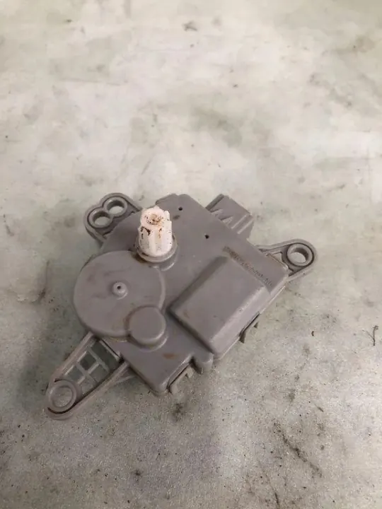 Válvula de control de calefacción OEM EA1F1DN8AB02 para Hyundai image 3