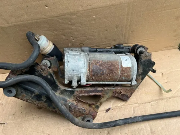 Mercedes E W212 Federungskompressor OEM A2123200404 image 5