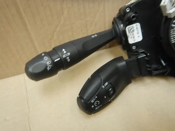 Airbag Schakelaar Peugeot 208 2008 98081767ZD image 4