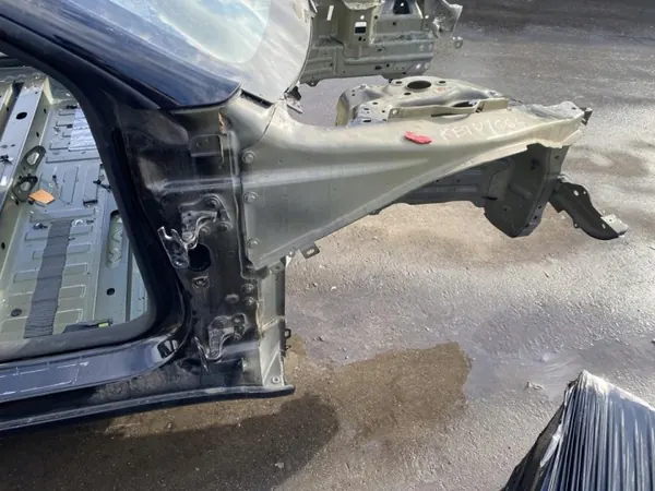 Aleta delantera derecha Tesla Model 3 2025 OEM 293000 image 2