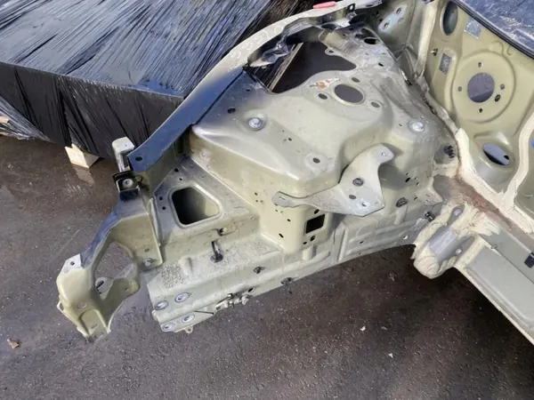 Aleta delantera derecha Tesla Model 3 2025 OEM 293000 image 4