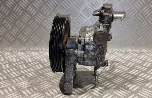 Bomba de direção assistida BMW E60 E61 E63 com polia OEM 6774698 image 5