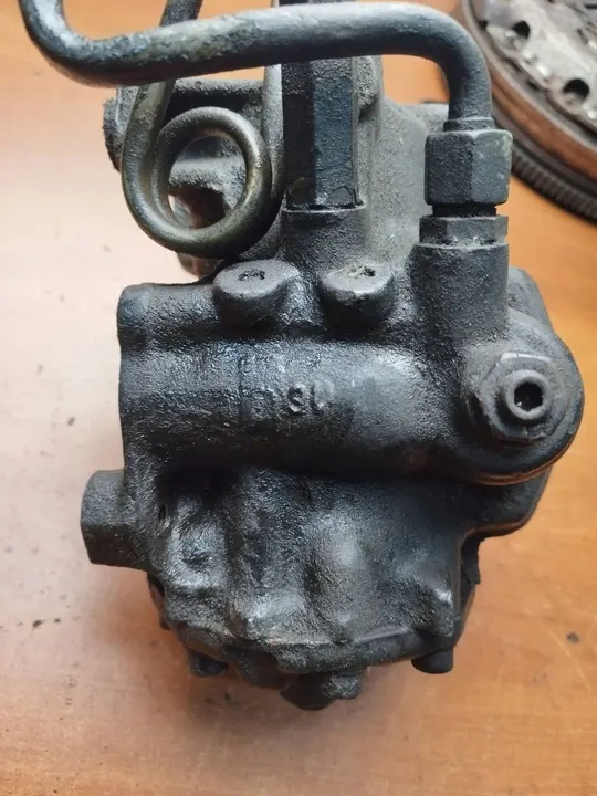 Direção Mercedes C W202 image 2