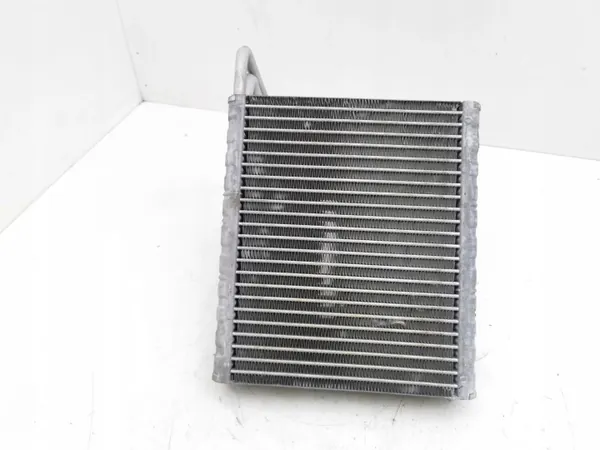 Volvo S80 2008 Lämmitys Ilmastointi Jäähdytin OEM L5174003 image 8