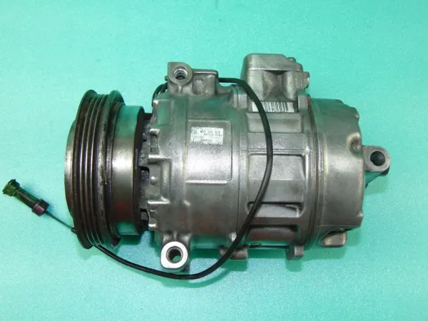 VW 8D0260808 Compressor AC Passat B5 image 2
