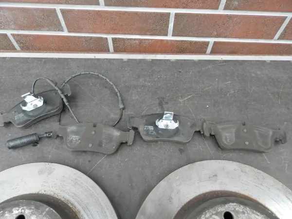 Discos y Pastillas Freno Delantero TRW 300MM 22MM BMW 3 E46 image 5