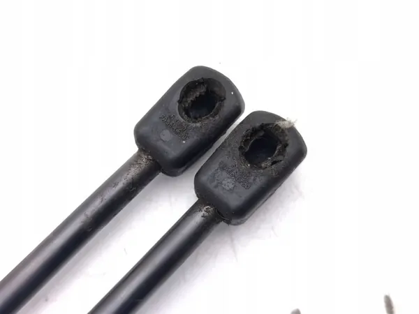 Actuador de maletero Toyota GT86 OEM 57522CA010 image 5