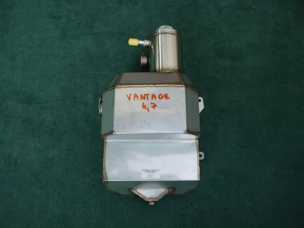 Pieza Aston Martin OEM 9G336L688BB Usada image 2
