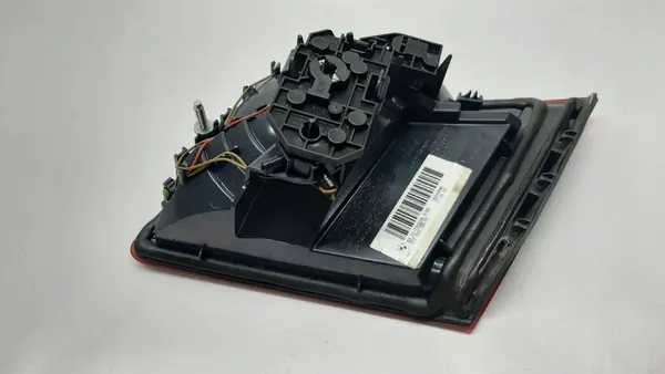 Luz trasera izquierda BMW 5 F10 Sedan 2010-2013 image 2