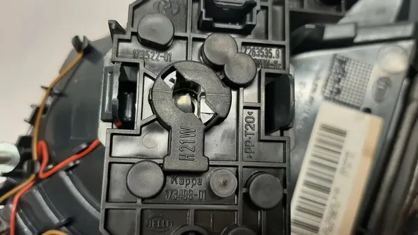 Luz trasera izquierda BMW 5 F10 Sedan 2010-2013 image 5