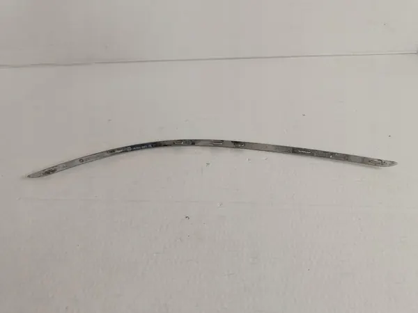 Framförande stötfångar kromlist höger Mercedes W204 A2048850821 image 4