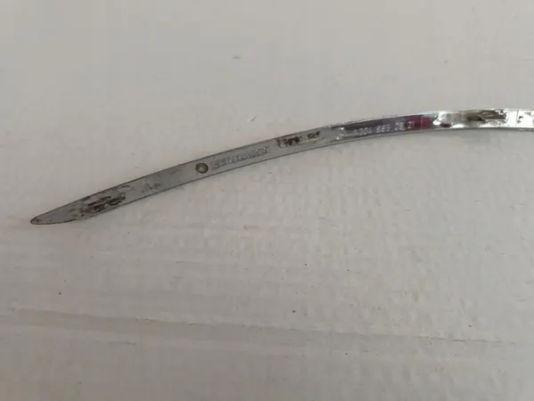 Framförande stötfångar kromlist höger Mercedes W204 A2048850821 image 5