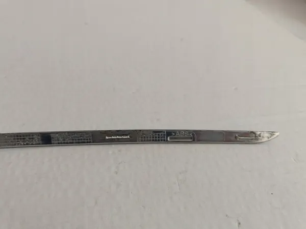 Framförande stötfångar kromlist höger Mercedes W204 A2048850821 image 8